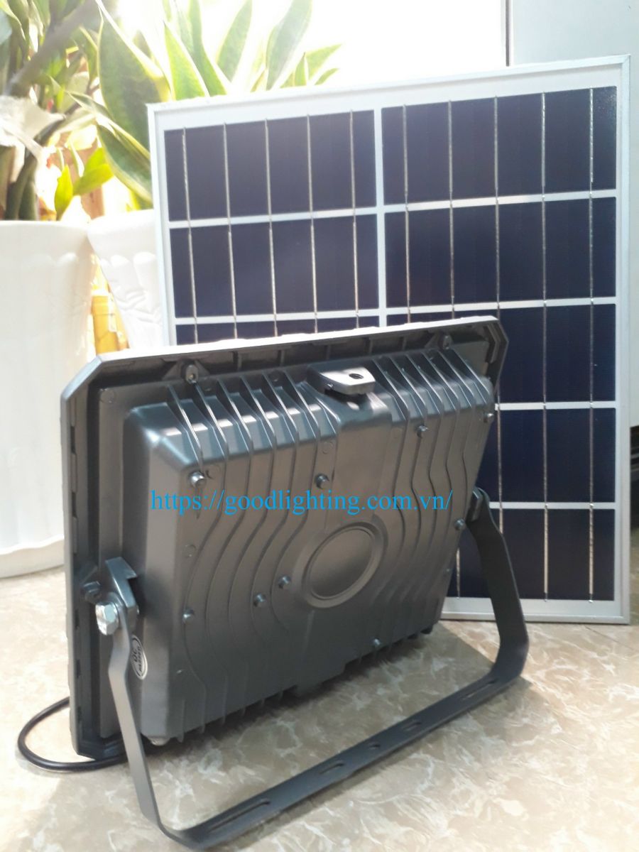 đèn-năng-lượng-mặt-trời-batman-goodlight