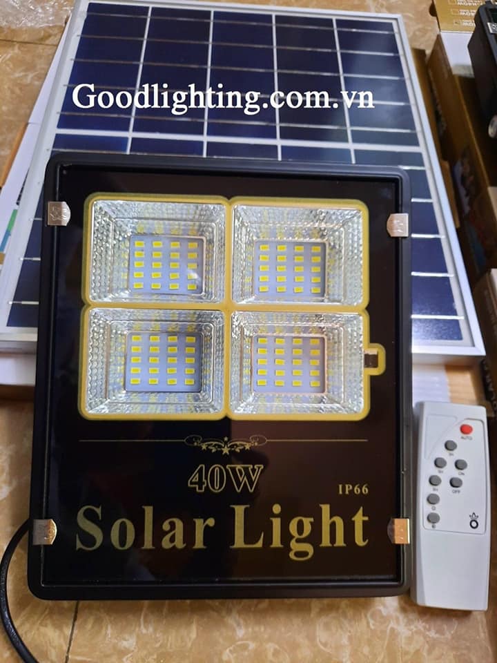 đèn-pha-năng-lượng-4-mắt