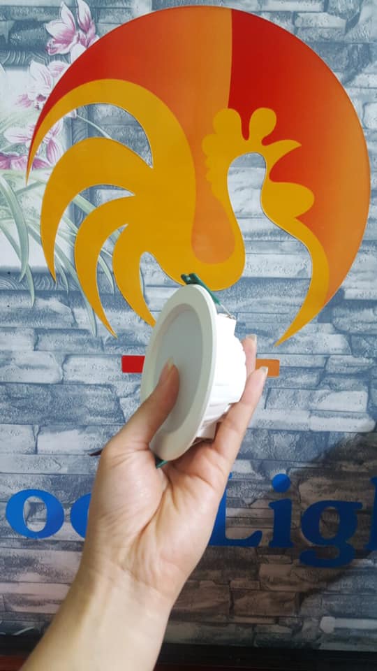 đèn-âm-trần-led