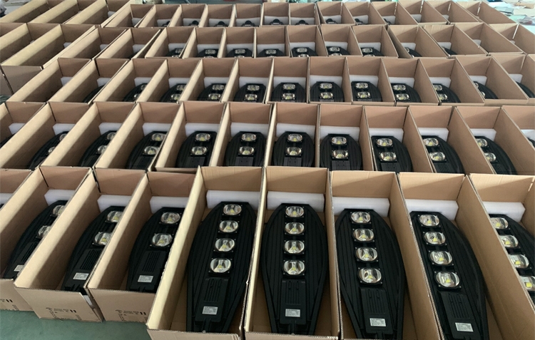 đèn-đường-chiếc lá