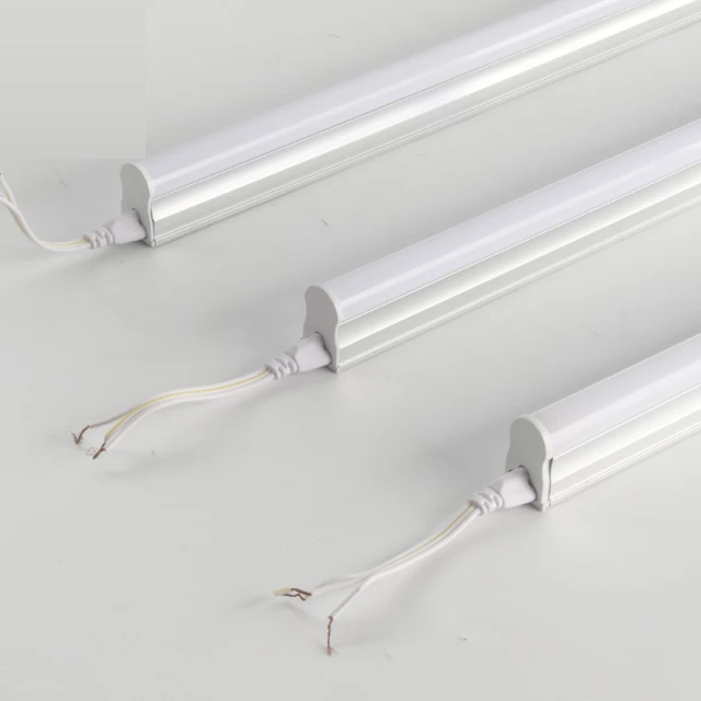 đèn-tuýp-led-liền-máng